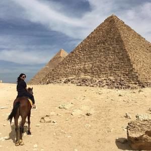 Meet your Posher, Hana